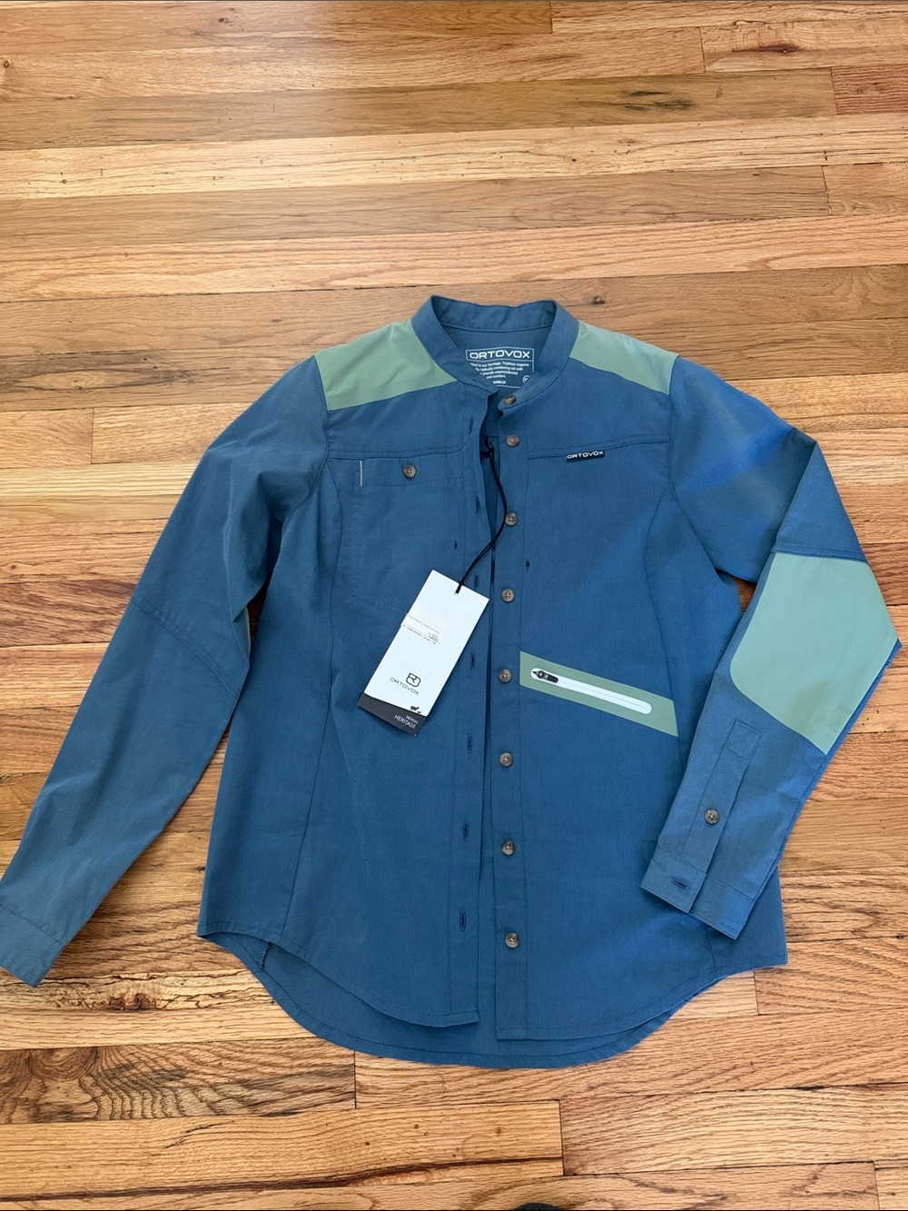 Ortovox Women's Blue Button-Down Shirt with Mint Accents